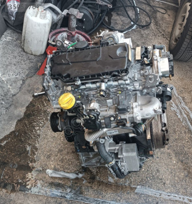 Renault trafik 2.0 dizel orjinal dolu motor montaj yapılır