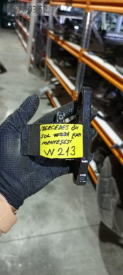 MERCEDES W213 SOL KAPI MENTEŞESİ ORJİNAL ÇIKMA YEDEK PARÇA