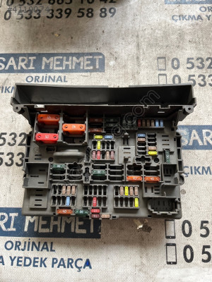 ÇIKMA BMW E90 9119446-03 911944603 SİGORTA KUTUSU