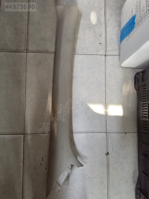 RENAULT CLİO 3 SAĞ ÖN DİREK KAPLAMA - 8200293764