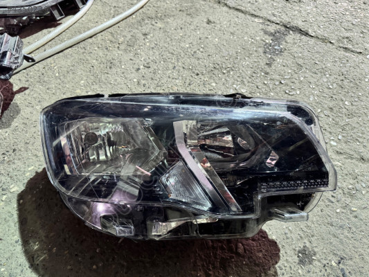 PEUGEOT RİFTER SAĞ FAR ÇIKMA ORJİNAL