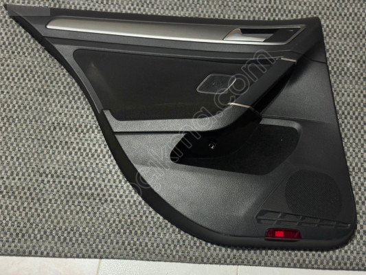 5G6867211 VW Golf 7 sol arka kapı döşemesi hoparlörlü