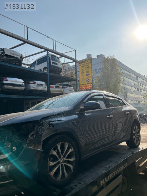 RENAULT MEGANE 4 1.3 KOMPİLE YEDEK PARÇA HALİNDE SATILIKTIR