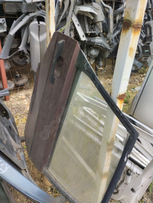 Fiat Uno sağ arka kapı