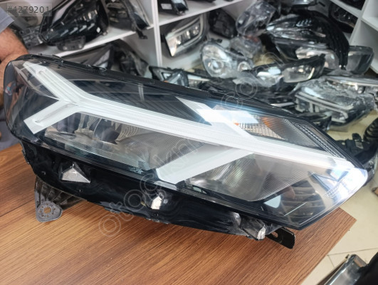 DACİA SANDERO SAĞ FAR LEDLİ ORJİNAL ÇIKMA