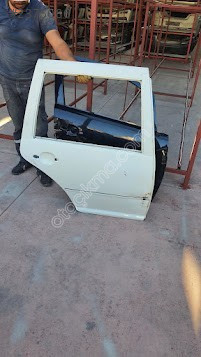 VOLKSWAGEN GOLF 4 SAĞ ARKA KAPI