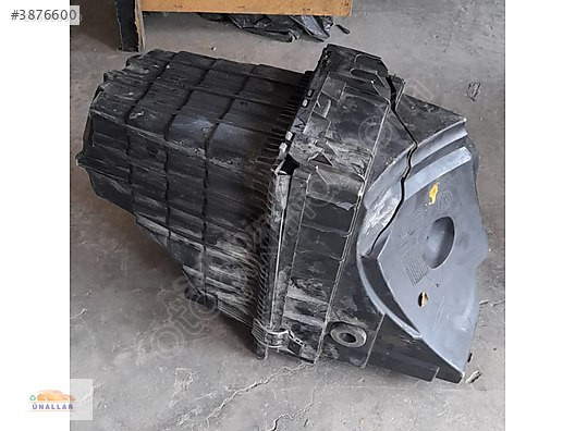 Ünallar Oto Çıkma - VW Transporter Hava Filtre Kutusu