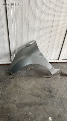 Ford fiesta sol ön çamurluk