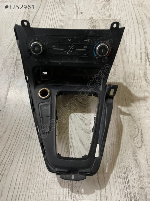 FORD FOCUS 3 FİTES CERCEVESİ ÇİKMA ORJİNAL F1EB-A044C82