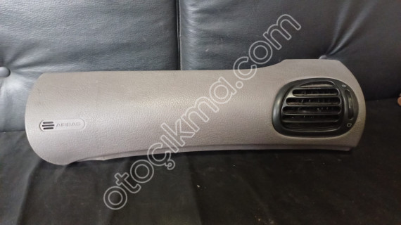 Peugeot 206 sağ yolcu  airbag ve üfleme ızgarası