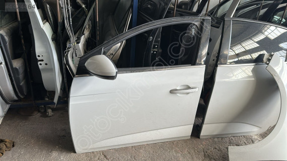 RENAULT MEGANE 4 SOL ÖN KAPI DOLU DÜZ BEYAZ BURSA MG