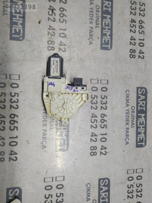 ÇIKMA AUDİ A4 SAĞ ÖN CAM MOTORU 8K0959802