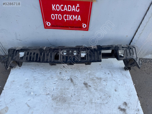 Ford Courier ön panel üst braketi