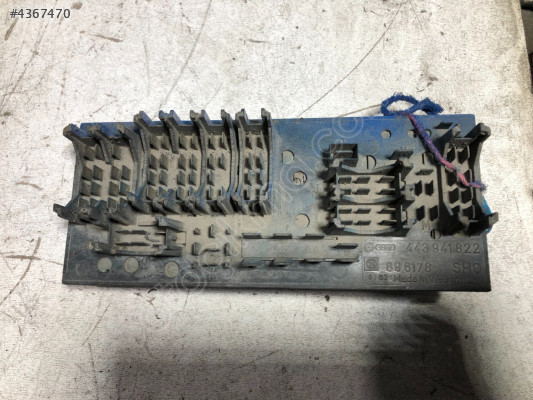 Audi 80-90-100 1984 Sigorta Kutusu Panosu