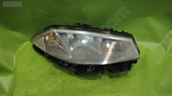 2003-2005 Renault Megane 2 Sağ Far Çıkma Parçası