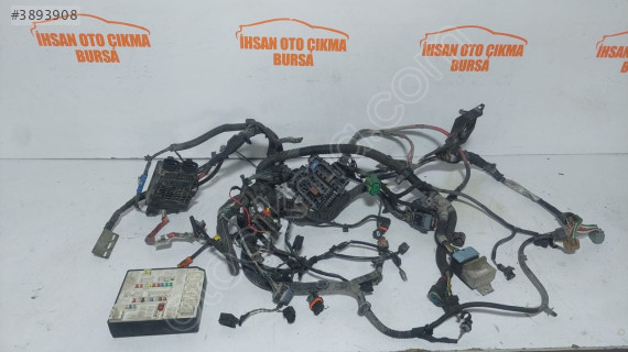 Laguna  3 motor tesisatı sigorta kutusu fan beyni
