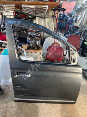 2020 2023 Volkswagen caddy çıkma sağ ön kapı