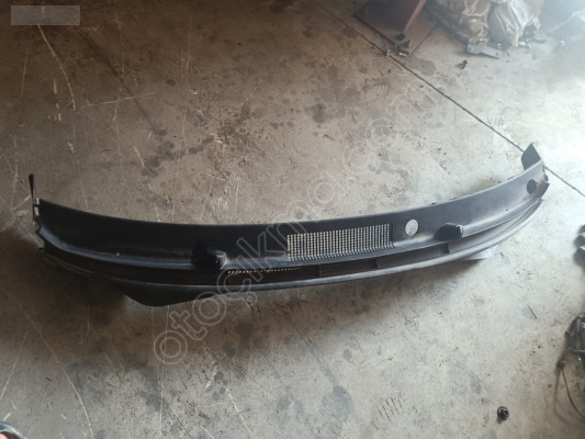 86151Q0000 Hyundai bayon ön cam ızgarası