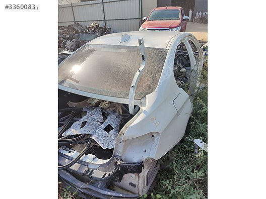 BMW 320 E90 TAVAN ARKA ÇAMURLUK ÖN ŞASİLER ÜÇEL OTO ÇIKMA BURSA