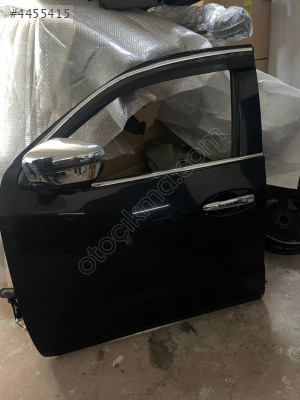 NİSSAN NAVARA SOL ÖN KAPI 2017 MODEL