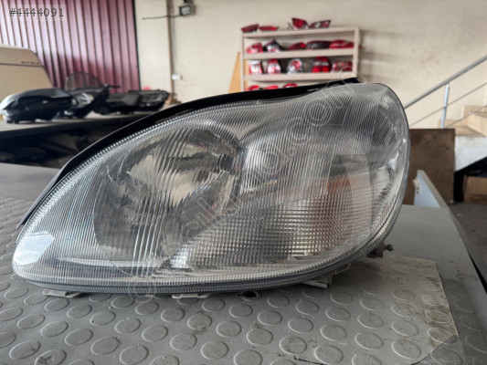 Mercedes W220 sol far