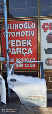 FİAT LİNEA SAĞ ARKA KAPI ÇIKMA ORJİNAL (HER RENK VAR)