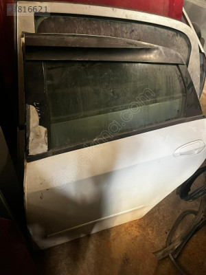 FIAT LİNEA SOL ARKA BEYAZ KAPI