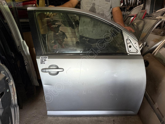 Orjinal Çıkma Daihatsu Sirion Ön Sağ Kapı Camı