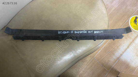 OPEL İNSİGNİA B RADYATÖR ALT BAKALİTİ ÇIKMA 39078059 CANCAN OPEL