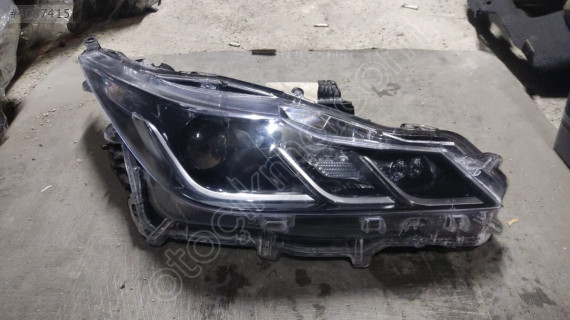 Toyota Corolla Sağ Far