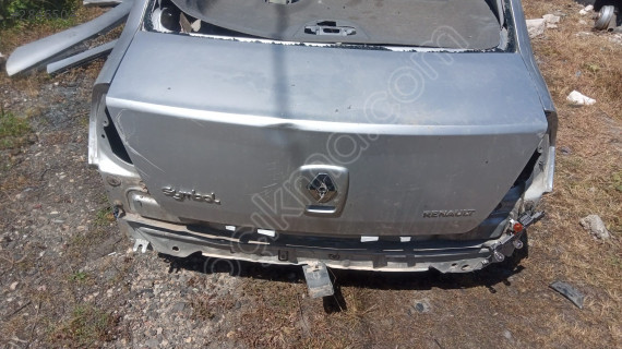 Clio bagaj kapağı yedek parça