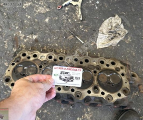 Mitsubishi 449 Silindir Kapağı