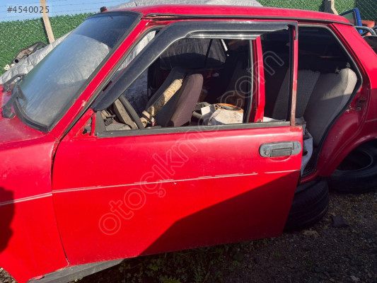 Tofaş Şahin sol ön kapı