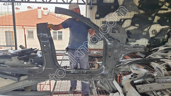 BMW F44 2 SERİSİ SAĞ MARŞBİYEL SACI