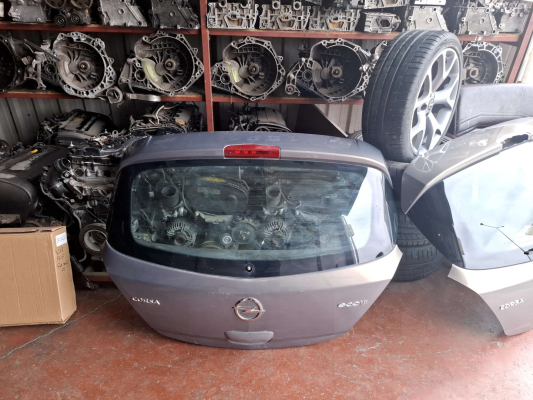 ÖZMEN OPEL CORSA D ARKA BAGAJ KAPAĞI CAMI KİLİDİ MOTORU