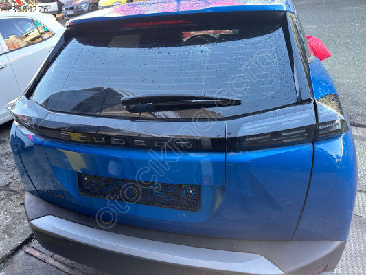 Peugeot 2008 komple arka taraf bagaj kapağı stop arka tampon