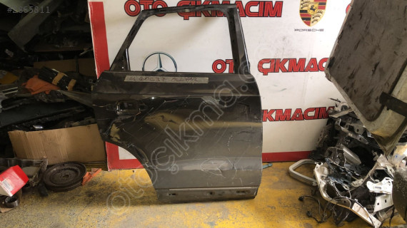 Audi Q3 2014 2016 sağ arka kapı