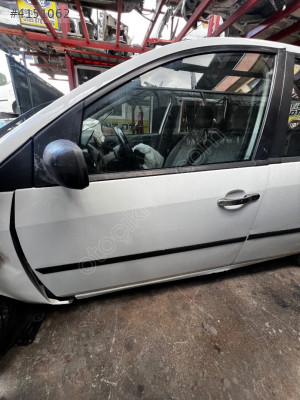 Ford FİESTA SOL ÖN KAPI BEYAZ HATASIZ 2003-2008