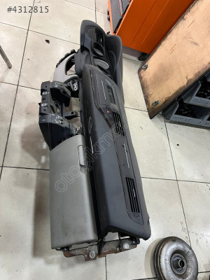 CİTRÖEN  C5   TORPİDO  KAPAĞI