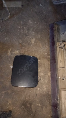Mazda 929 depo dış gövde kapagi