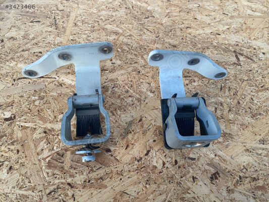 PORSCHE CAYENNE BAGAJ KAPI MENTEŞESİ 7P5827301D
