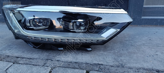 VOLKSWAGEN PASSAT B8 ÇIKMA SAĞ FAR HIGHLINE