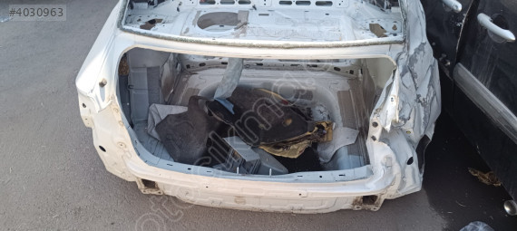 AUDİ A3 SEDAN KESME ARKA PANEL 2013 - 2019