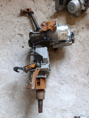 488105110R Clio 4 direksiyon kolonu