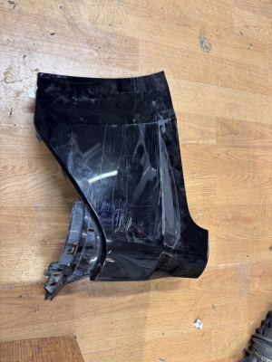 Custom çift kapı tampon arka sol köşe pz31 17927