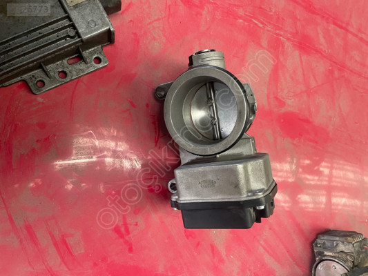 Laguna 2 1.6 1.6v gaz kelebeği