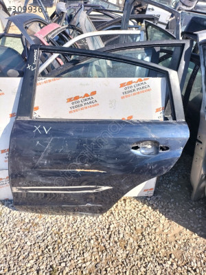 Subaru xv çıkma sol arka kapı 2012-2018