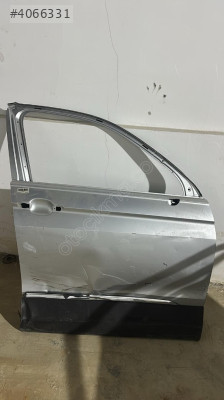 Volkswagen tiguan 17-21 sağ ön kapı ufak hasarlı