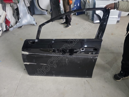 2020/2024 VW GOLF 8 SİYAH SOL ÖN KAPI ORJINAL