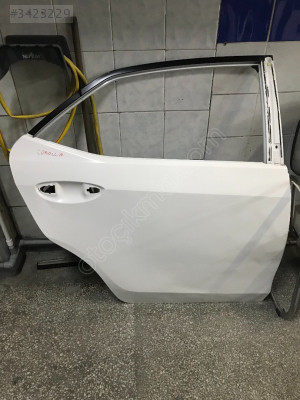 2013-2018 TOYOTA COROLLA SAĞ ARKA KAPI ORJİNAL ÇIKMA